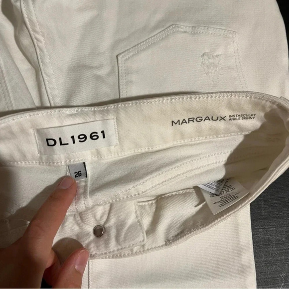 DL1961 Margaux Instasculpt Skinny Ankle Distressed Knee Tear Jeans White Size 26 - Picture 5 of 10